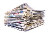 une pile de journaux